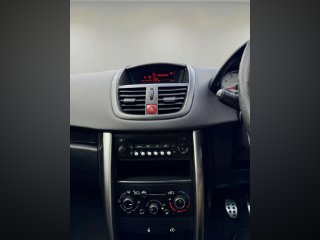 /photos/11680/84f155d6-15ea-4bfd-8fa7-4379fb3ed25c_i320x240.jpg